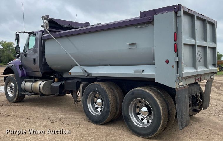 image for item MS9573 2007 International 7600  dump truck