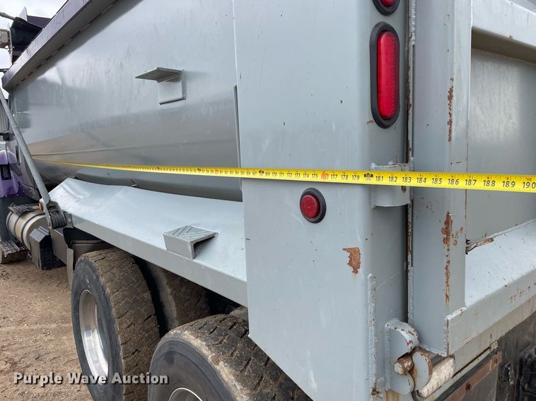 image for item MS9573 2007 International 7600  dump truck