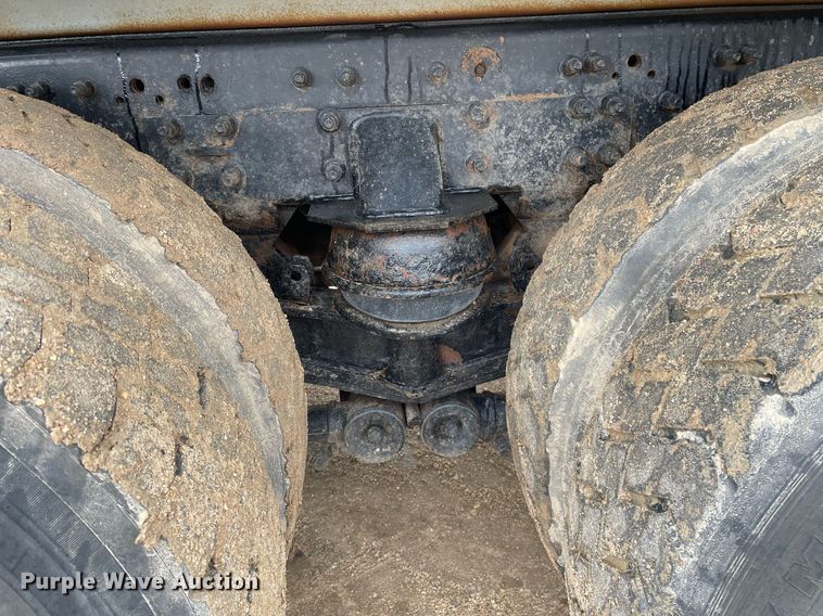 image for item MS9573 2007 International 7600  dump truck