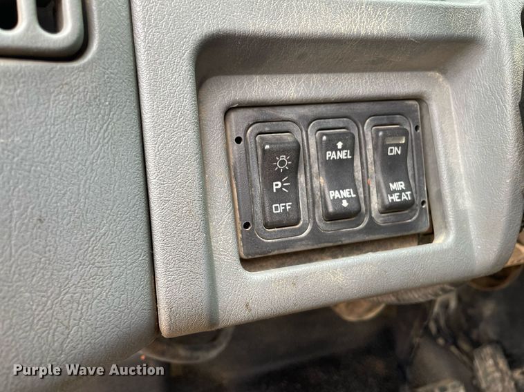 image for item MS9573 2007 International 7600  dump truck