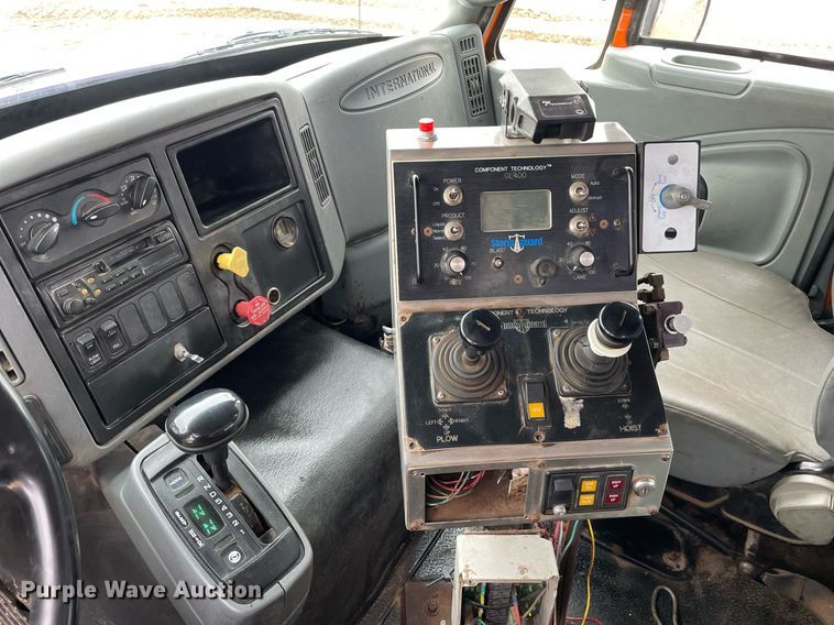 image for item MS9573 2007 International 7600  dump truck