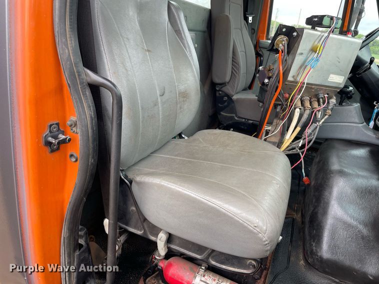 image for item MS9573 2007 International 7600  dump truck