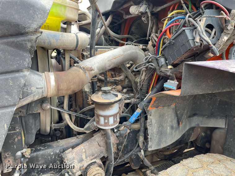 image for item MS9573 2007 International 7600  dump truck