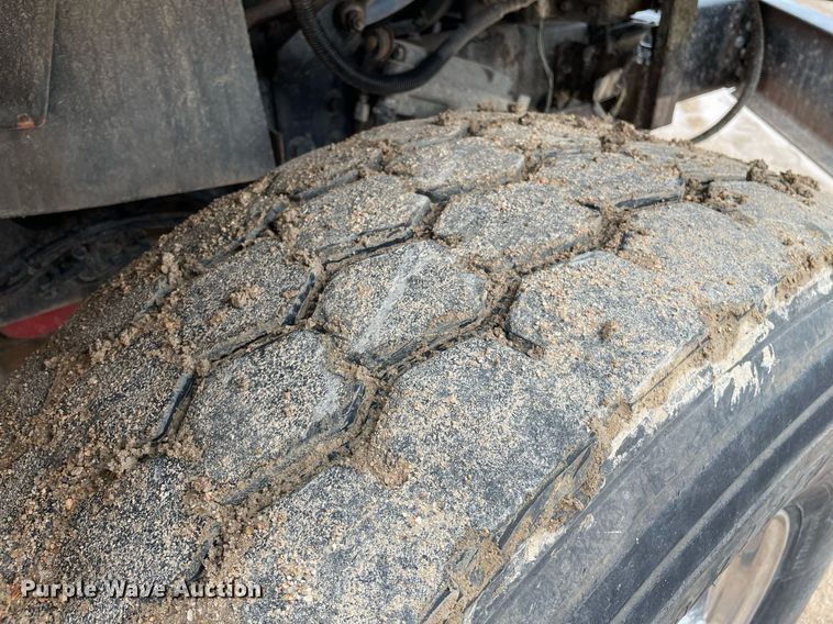 image for item MS9573 2007 International 7600  dump truck