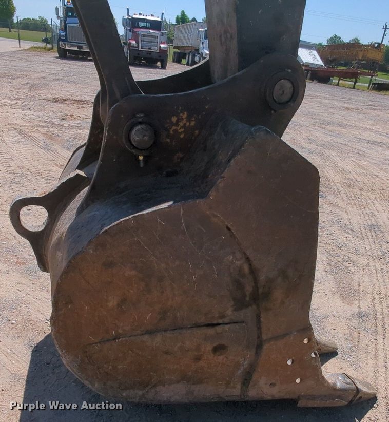 image for item MY9485 2017 John Deere 210G LC  excavator