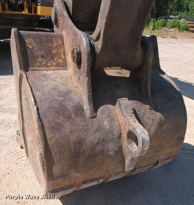 image for item MY9485 2017 John Deere 210G LC  excavator