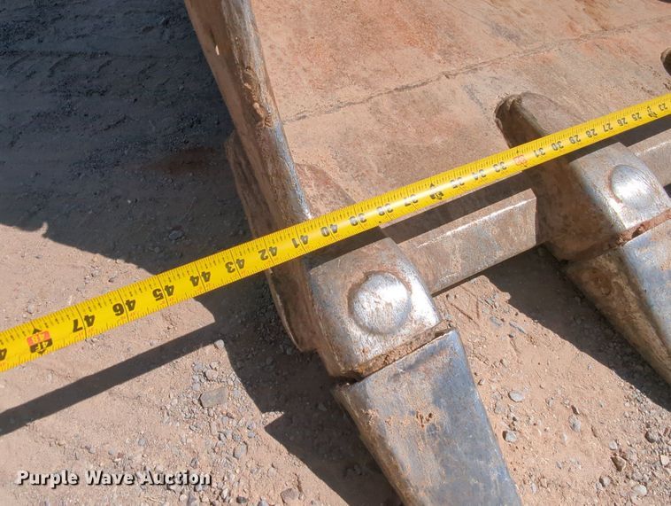 image for item MY9485 2017 John Deere 210G LC  excavator