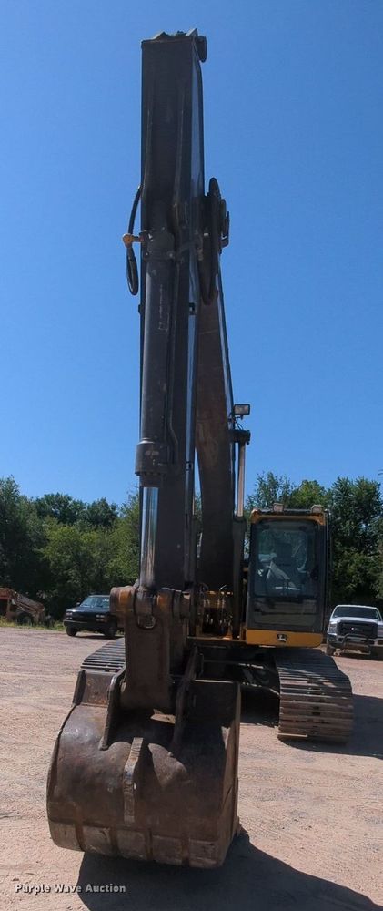 image for item MY9485 2017 John Deere 210G LC  excavator