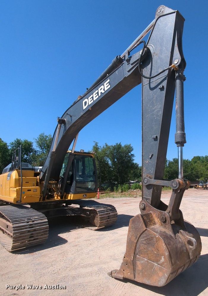 image for item MY9485 2017 John Deere 210G LC  excavator
