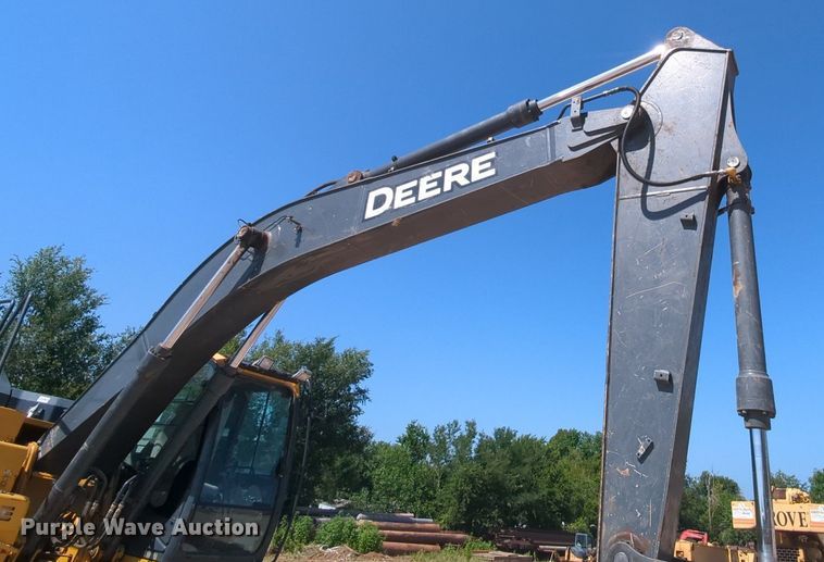 image for item MY9485 2017 John Deere 210G LC  excavator