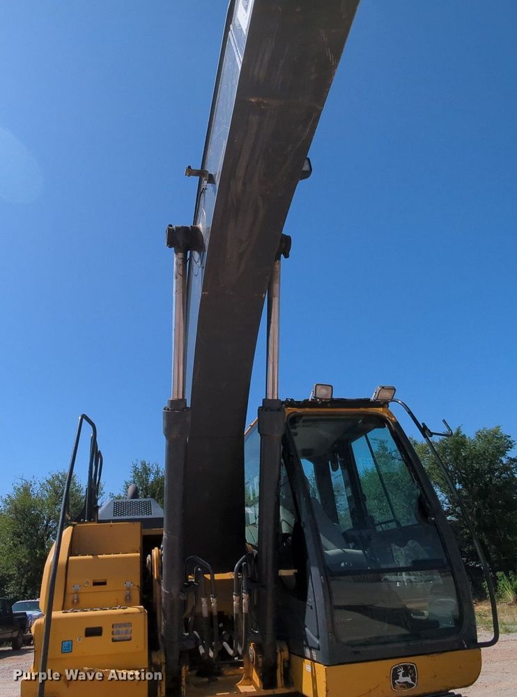 image for item MY9485 2017 John Deere 210G LC  excavator