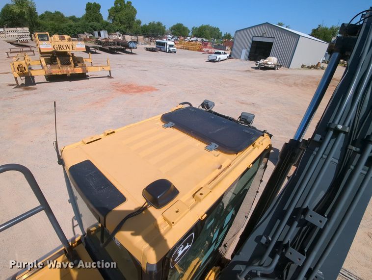 image for item MY9485 2017 John Deere 210G LC  excavator