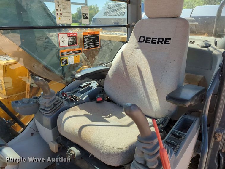 image for item MY9485 2017 John Deere 210G LC  excavator