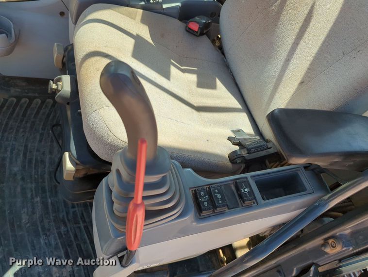 image for item MY9485 2017 John Deere 210G LC  excavator