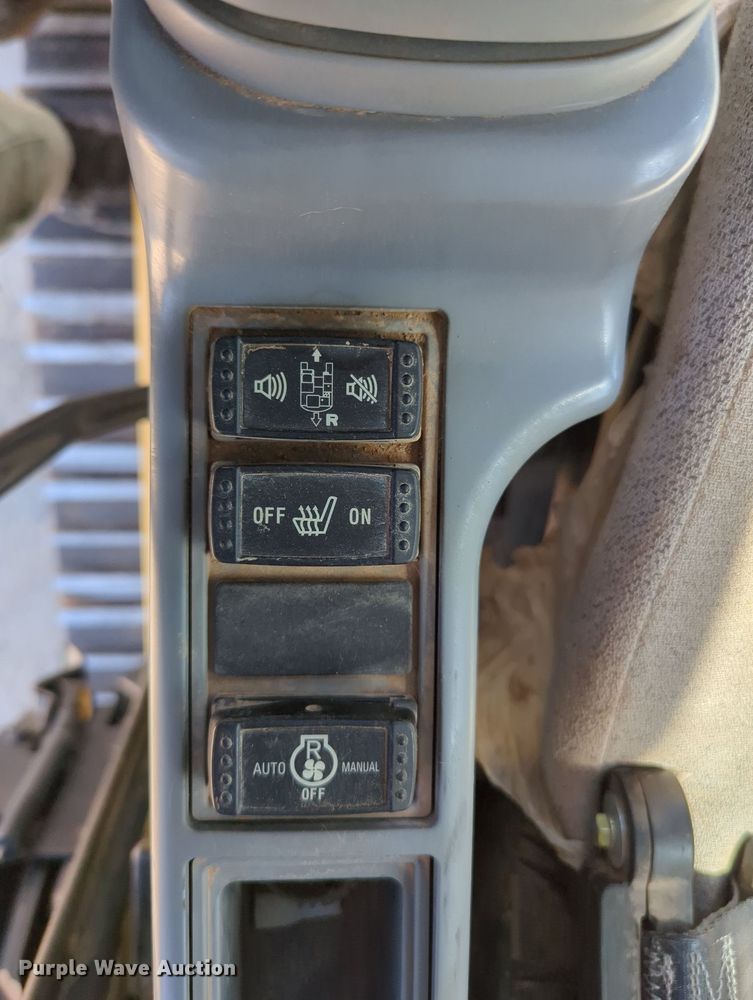 image for item MY9485 2017 John Deere 210G LC  excavator