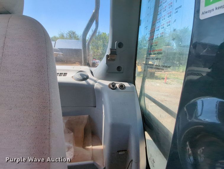 image for item MY9485 2017 John Deere 210G LC  excavator