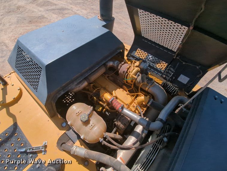 image for item MY9485 2017 John Deere 210G LC  excavator