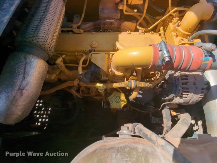 image for item MY9485 2017 John Deere 210G LC  excavator