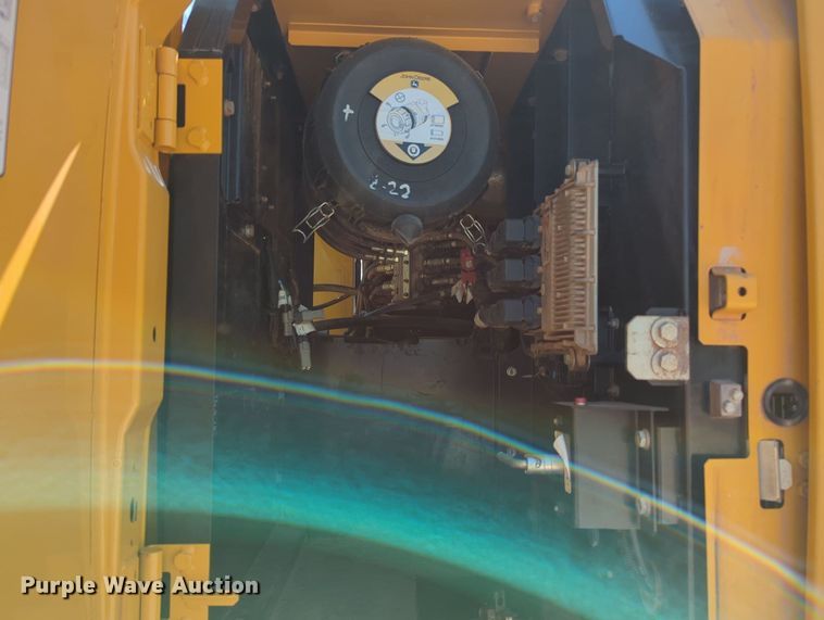 image for item MY9485 2017 John Deere 210G LC  excavator