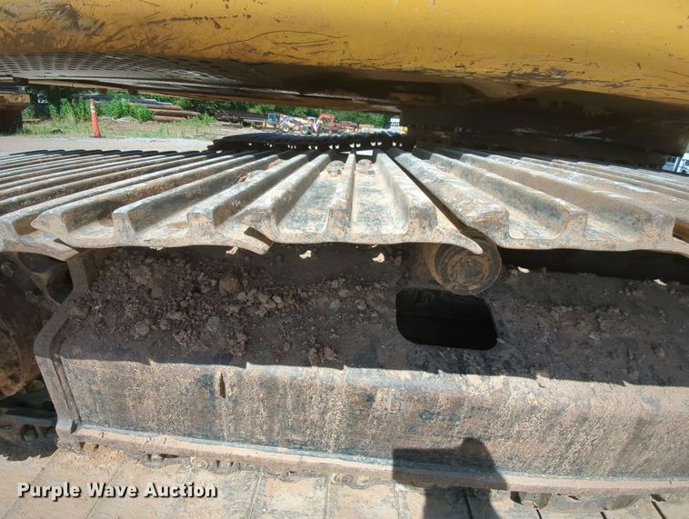 image for item MY9485 2017 John Deere 210G LC  excavator