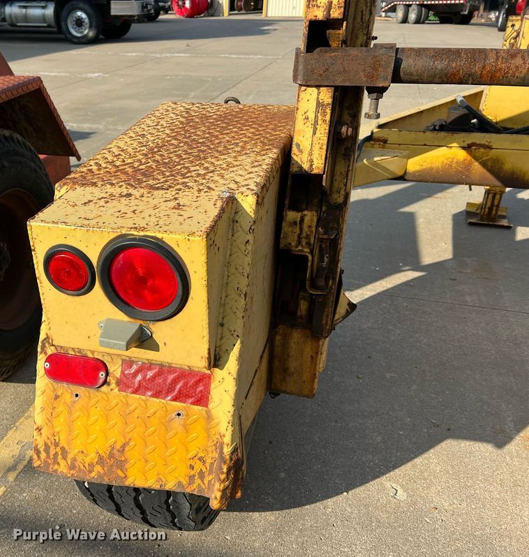 image for item NA9006 1997 Redi Haul RH418RTE  reel trailer