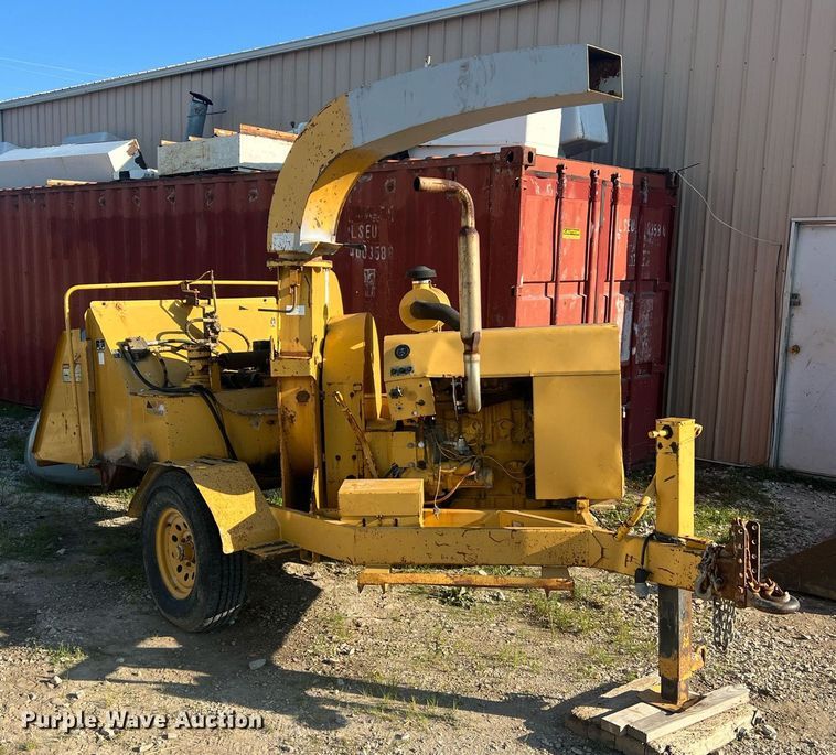 image for item NA9018 1998 Vermeer BC1230  wood chipper