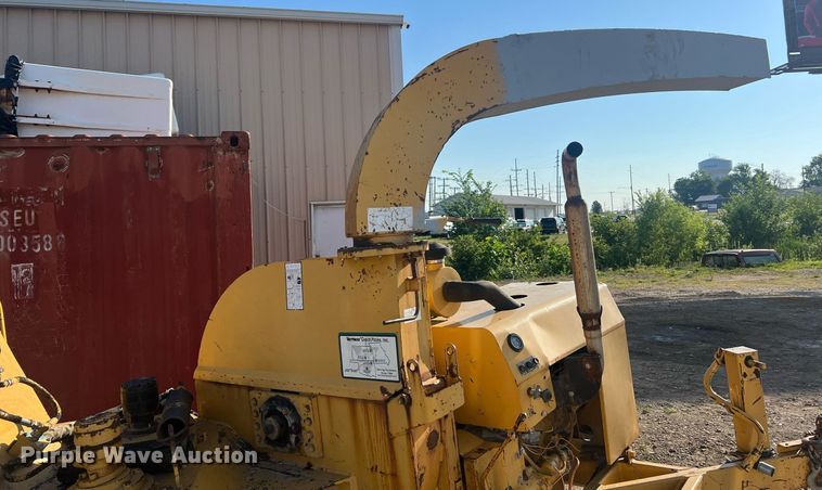 image for item NA9018 1998 Vermeer BC1230  wood chipper