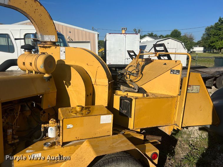 image for item NA9018 1998 Vermeer BC1230  wood chipper