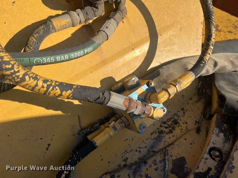 image for item NA9018 1998 Vermeer BC1230  wood chipper