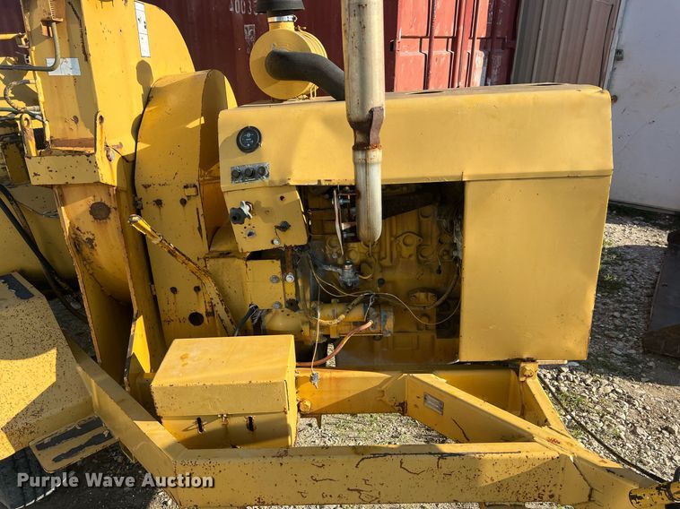 image for item NA9018 1998 Vermeer BC1230  wood chipper