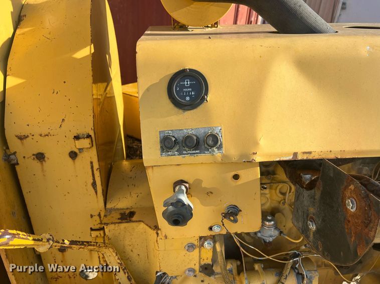 image for item NA9018 1998 Vermeer BC1230  wood chipper