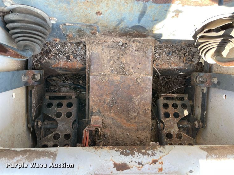 image for item NB9104 Bobcat  skid steer loader