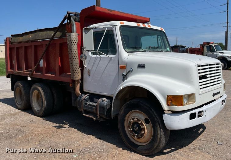image for item NB9106 2000 International 4900  dump truck