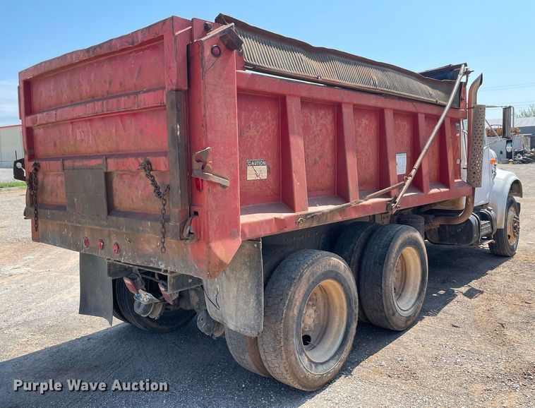 image for item NB9106 2000 International 4900  dump truck