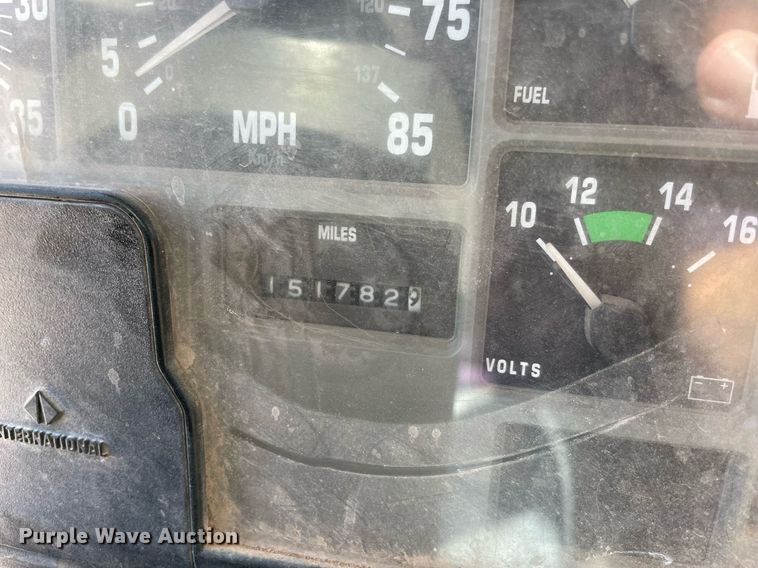 image for item NB9106 2000 International 4900  dump truck