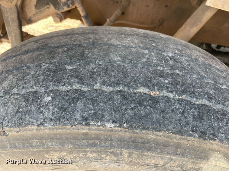 image for item NB9106 2000 International 4900  dump truck