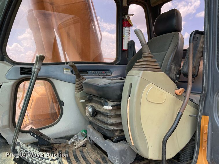 image for item NB9116 2003 Case CX130  excavator