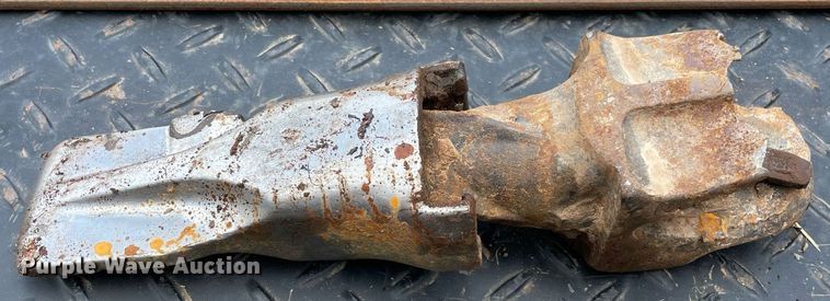 image for item NB9116 2003 Case CX130  excavator