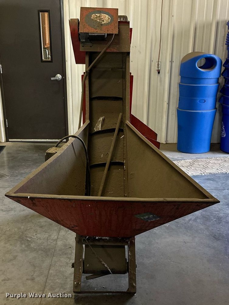 image for item NP9891 CP Mfg. Inc. Can-Pak CC6  conveyor