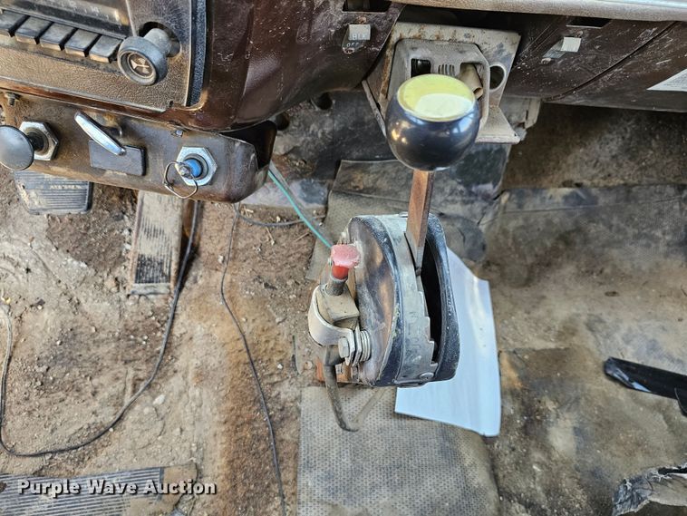 image for item NX9632 1974 GMC 6500  Crew Cab dump truck
