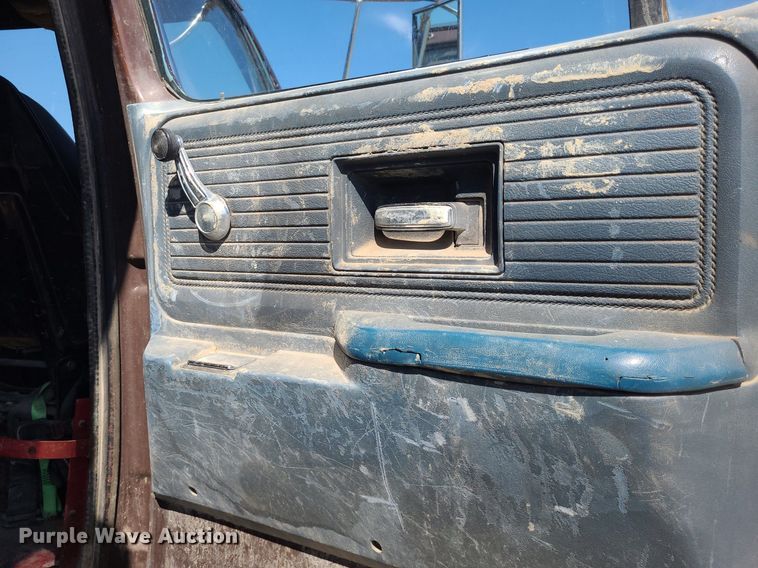 image for item NX9632 1974 GMC 6500  Crew Cab dump truck