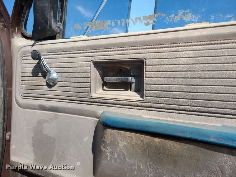 image for item NX9632 1974 GMC 6500  Crew Cab dump truck