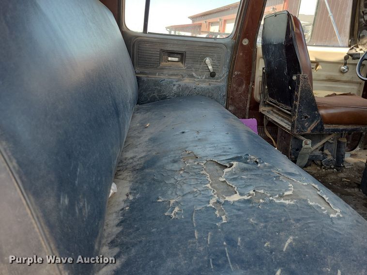 image for item NX9632 1974 GMC 6500  Crew Cab dump truck