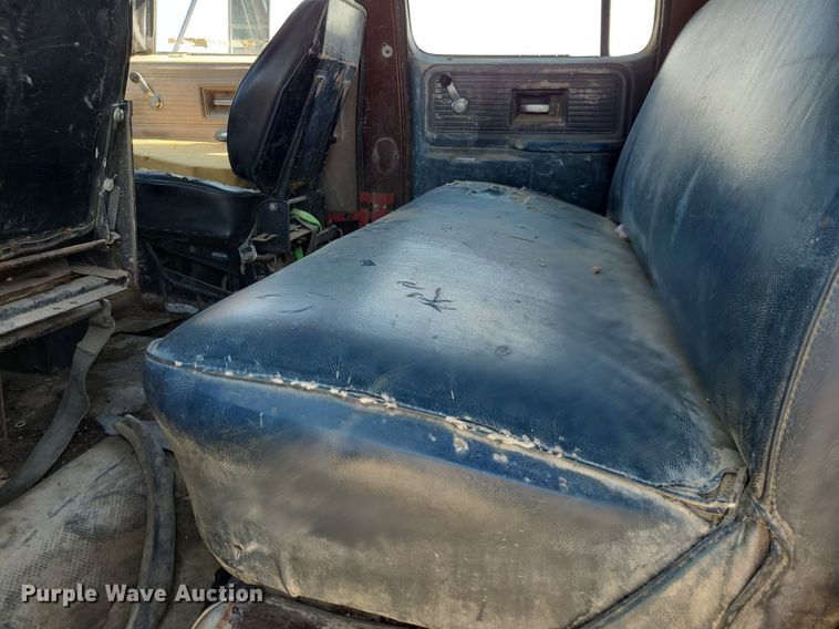 image for item NX9632 1974 GMC 6500  Crew Cab dump truck