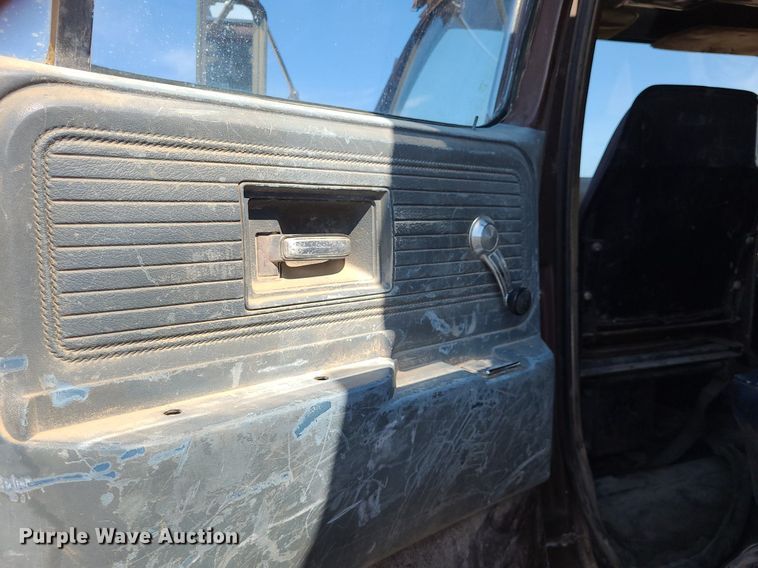 image for item NX9632 1974 GMC 6500  Crew Cab dump truck