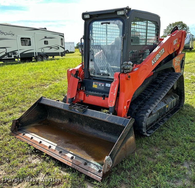image for item OC9096 2018 Kubota SVL95-2S  tracked skid steer loader