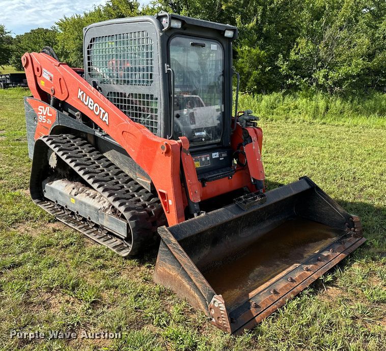 image for item OC9096 2018 Kubota SVL95-2S  tracked skid steer loader