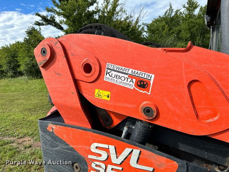 image for item OC9096 2018 Kubota SVL95-2S  tracked skid steer loader