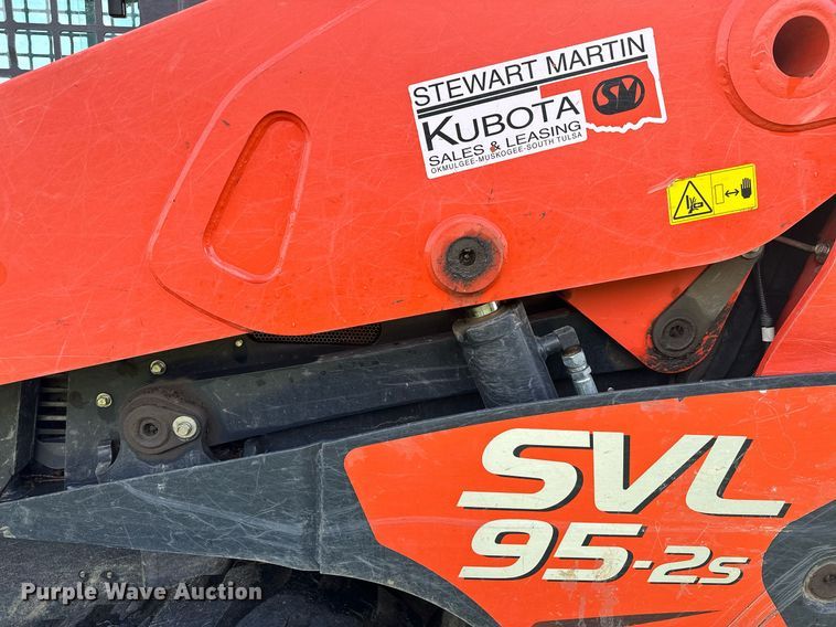 image for item OC9096 2018 Kubota SVL95-2S  tracked skid steer loader