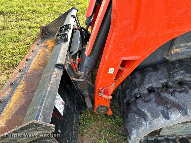 image for item OC9096 2018 Kubota SVL95-2S  tracked skid steer loader